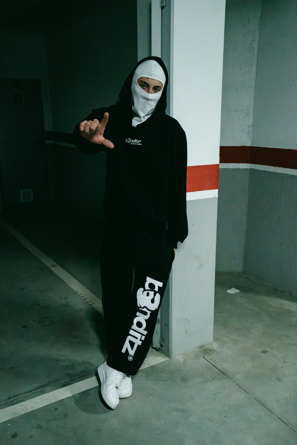 BANDITZ ® BLACK SWEATSUIT
